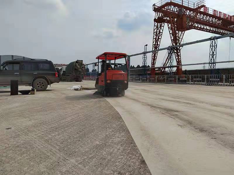 電動(dòng)掃地機(jī),電動(dòng)掃地車,商混站掃地機(jī),駕駛式掃地機(jī),四川